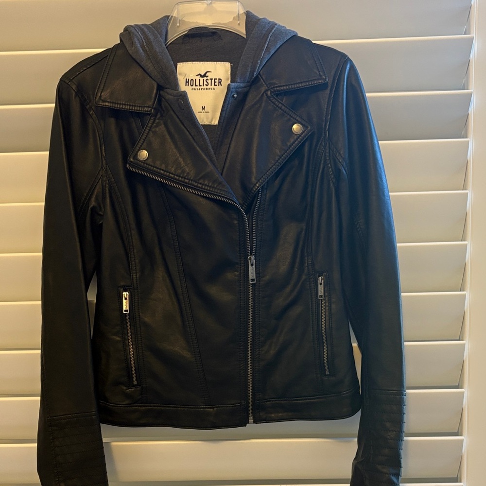 Hollister Women's Black Faux Leather Hooded Jacket  Sz: Medium; Like New